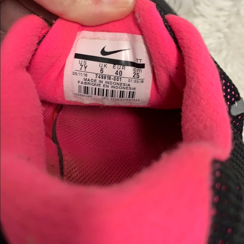 Nike - Picture 7 of 7